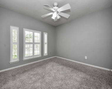 23003 Governorshire Drive - Photo Thumbnail 11
