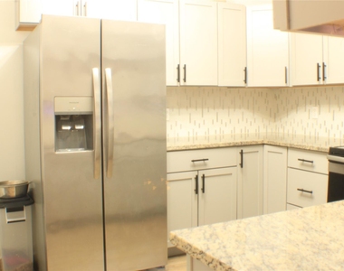 506 Azalea Street - Photo Thumbnail 9