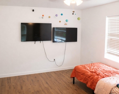 506 Azalea Street - Photo Thumbnail 14