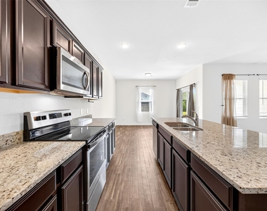 1024 Banyon Tree Lane - Photo Thumbnail 23