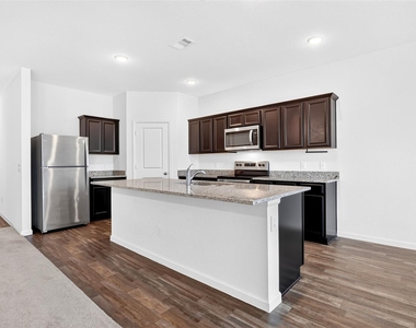 1024 Banyon Tree Lane - Photo Thumbnail 19
