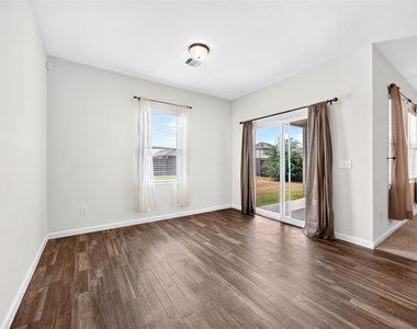 1024 Banyon Tree Lane - Photo Thumbnail 24