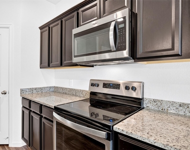 1024 Banyon Tree Lane - Photo Thumbnail 22