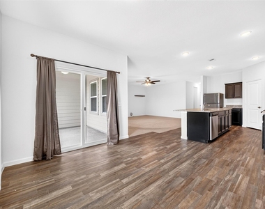 1024 Banyon Tree Lane - Photo Thumbnail 25