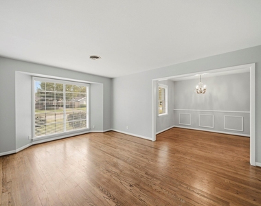 4614 Hummingbird Street - Photo Thumbnail 10