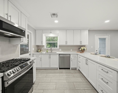 4614 Hummingbird Street - Photo Thumbnail 21