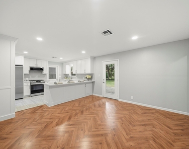 4614 Hummingbird Street - Photo Thumbnail 24