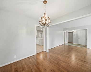 4614 Hummingbird Street - Photo Thumbnail 17