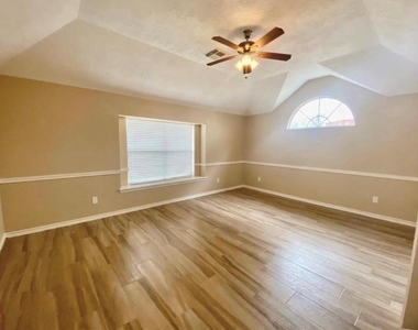 5618 Indigo Trail - Photo Thumbnail 10
