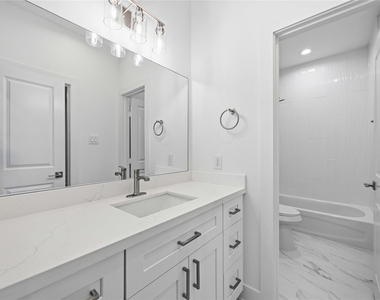 1106 Paul Quinn Street - Photo Thumbnail 18