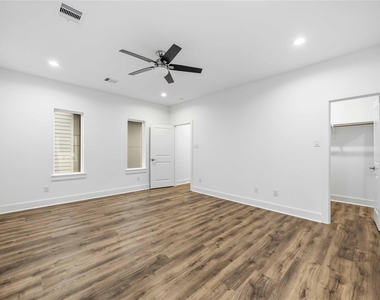 1106 Paul Quinn Street - Photo Thumbnail 10