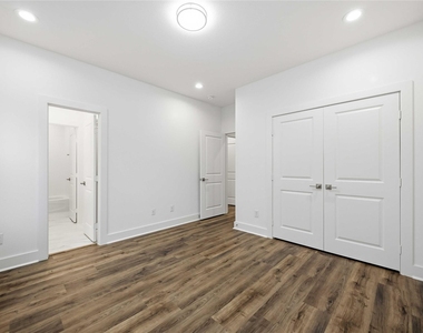 1106 Paul Quinn Street - Photo Thumbnail 17