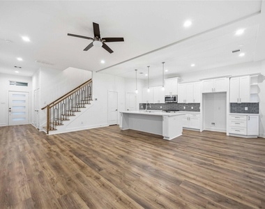 1106 Paul Quinn Street - Photo Thumbnail 1