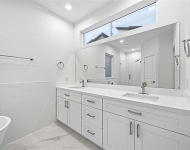 1106 Paul Quinn Street - Photo Thumbnail 13