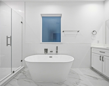 1106 Paul Quinn Street - Photo Thumbnail 14