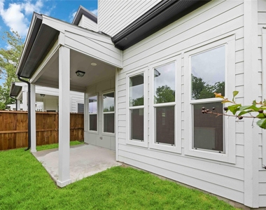 1106 Paul Quinn Street - Photo Thumbnail 21