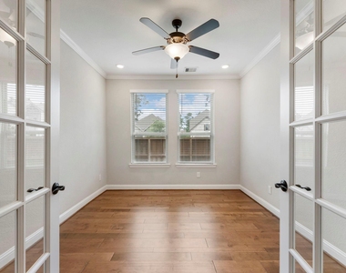 4309 Victoria Pine Drive - Photo Thumbnail 6