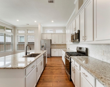 4309 Victoria Pine Drive - Photo Thumbnail 15