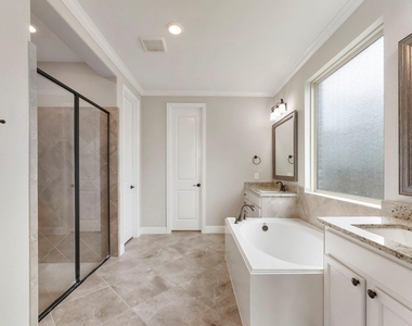 4309 Victoria Pine Drive - Photo Thumbnail 21