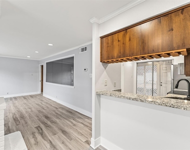 2501 Marilee Lane - Photo Thumbnail 7