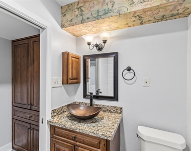 2501 Marilee Lane - Photo Thumbnail 10