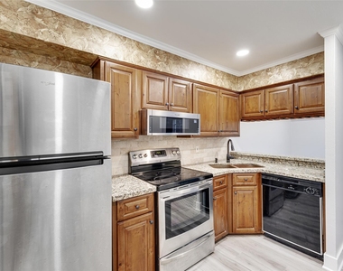 2501 Marilee Lane - Photo Thumbnail 9