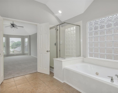 2907 Acacia Fair Lane - Photo Thumbnail 31