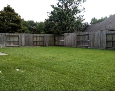 6810 Springcrest Drive - Photo Thumbnail 12