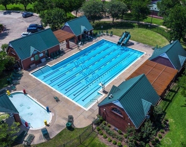 6810 Springcrest Drive - Photo Thumbnail 17