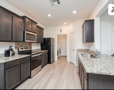 305 Elm Patch Drive - Photo Thumbnail 7