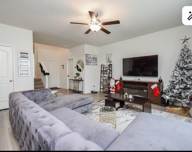 305 Elm Patch Drive - Photo Thumbnail 6