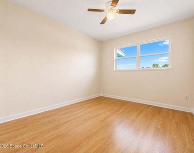 2028 Rollins Drive Se - Photo Thumbnail 6