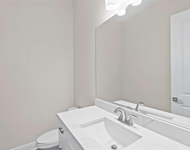 4302 W North B Street - Photo Thumbnail 10