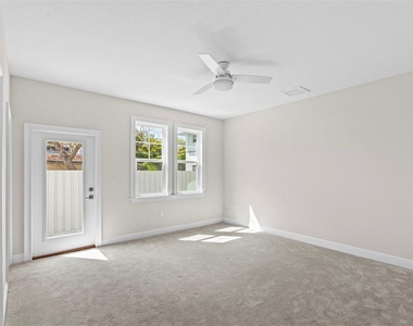 4302 W North B Street - Photo Thumbnail 28