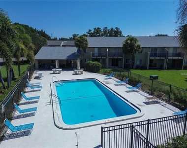 4215 E Bay Drive - Photo Thumbnail 18