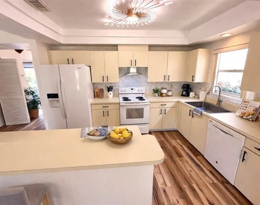 7830 Becket St - Photo Thumbnail 26