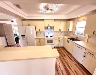 7830 Becket St - Photo Thumbnail 29