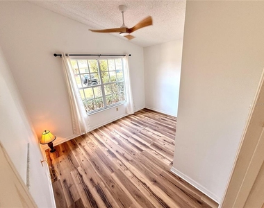 7830 Becket St - Photo Thumbnail 10