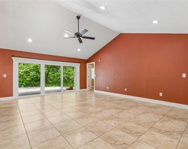 15109 Springview Street - Photo Thumbnail 12