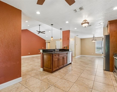 15109 Springview Street - Photo Thumbnail 6