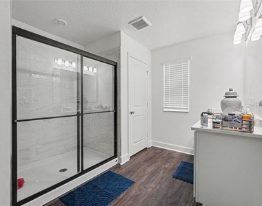 905 Overpool Avenue - Photo Thumbnail 9