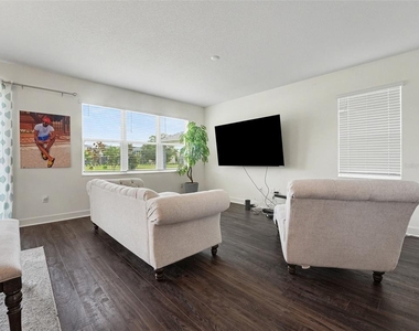 905 Overpool Avenue - Photo Thumbnail 13