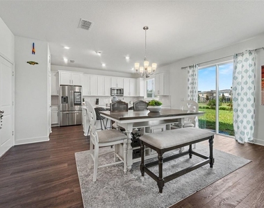 905 Overpool Avenue - Photo Thumbnail 10