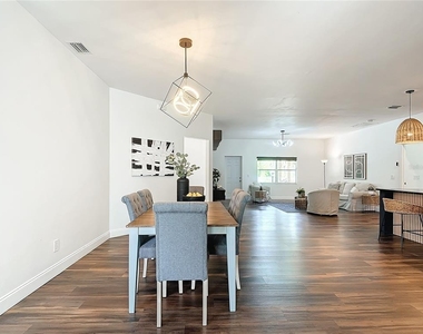 130 16th Avenue Ne - Photo Thumbnail 5