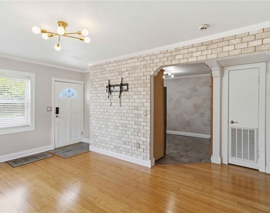 2713 W Braddock Street - Photo Thumbnail 12