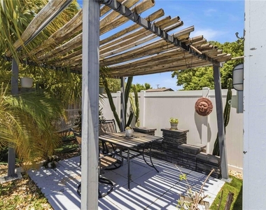 2713 W Braddock Street - Photo Thumbnail 3
