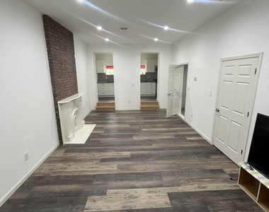 130 Van Dyke Street - Photo Thumbnail 2