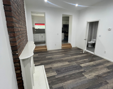 130 Van Dyke Street - Photo Thumbnail 3