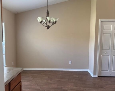606 Tamarin Lane - Photo Thumbnail 12