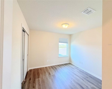 2012 Cross Prairie Parkway - Photo Thumbnail 34